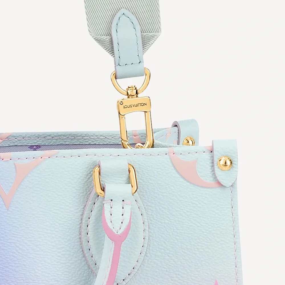 Louis Vuitton Sunrise Pastel Onthego PM - Picture 3 of 10